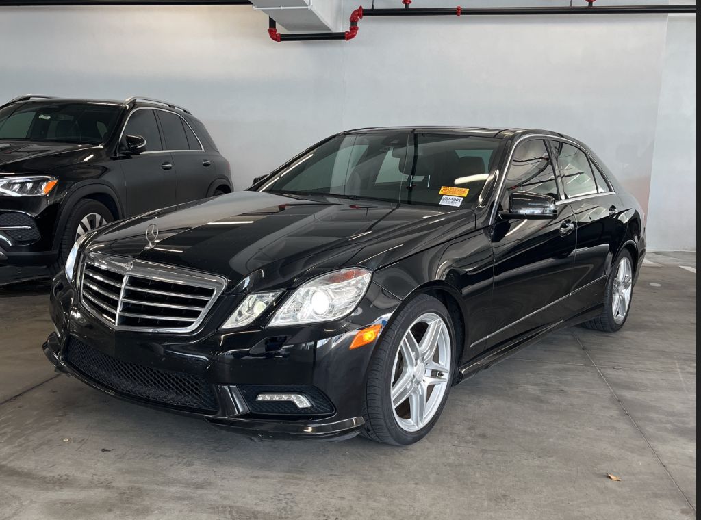 2011 Mercedes-Benz E-Class's photo