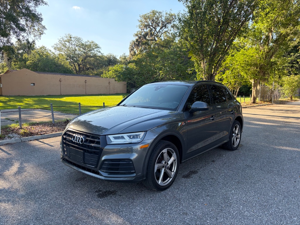 2020 Audi Q5 45 Titanium quattro S tronic Prem Plus's photo