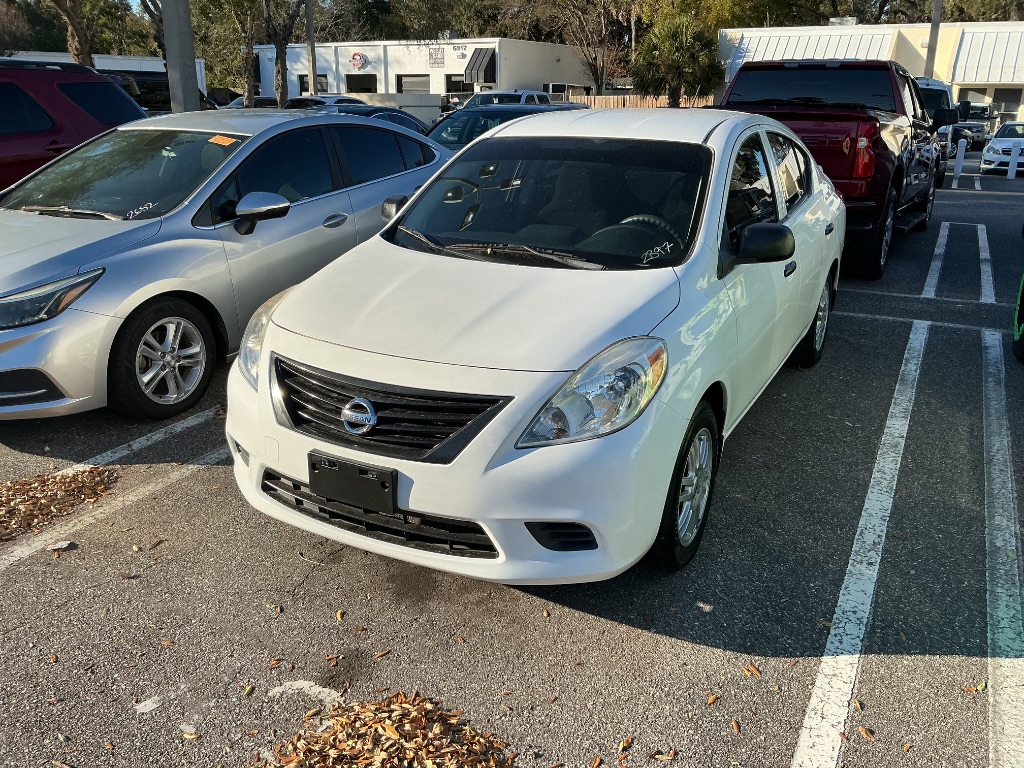2014 Nissan Versa 1.6 S Plus CVT's photo