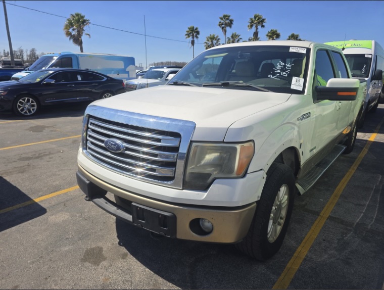 2013 Ford F-150 Lariat 4x4 SuperCrew 145-in's photo