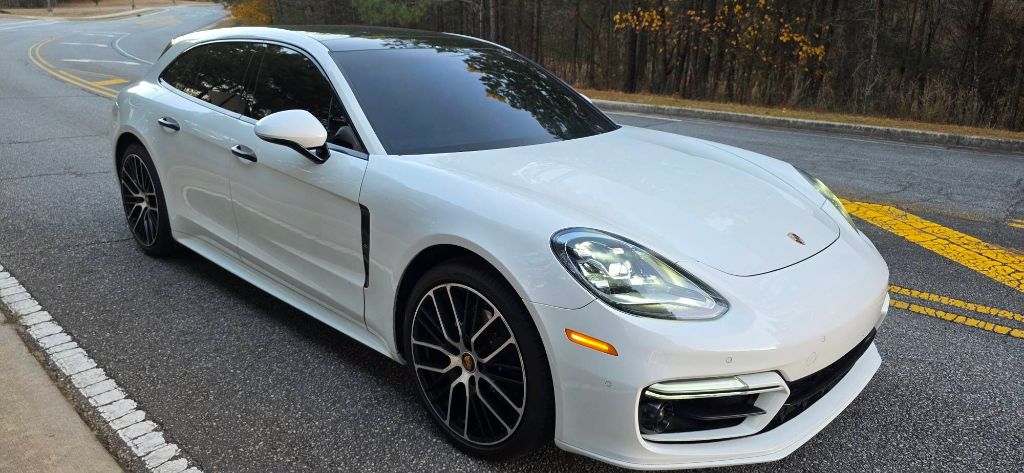 2023 Porsche Panamera 4 Sport Turismo's photo