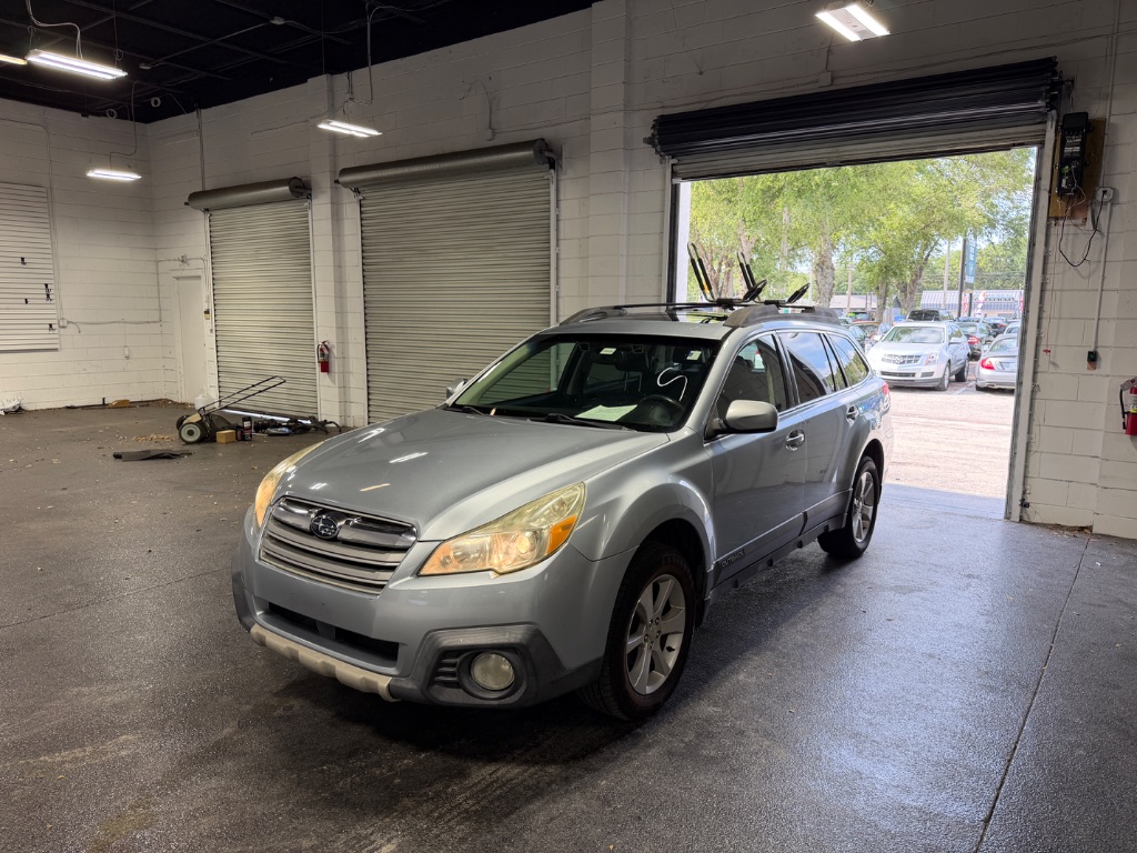 2013 Subaru Outback 2.5i Limited CVT's photo