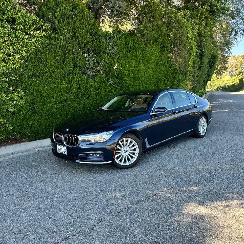 2016 BMW 7 Series 740i's photo