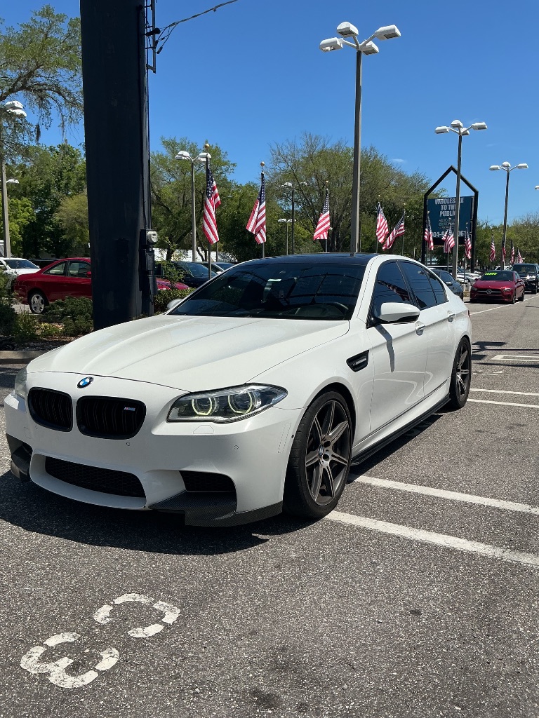 2015 BMW M5 -'s photo