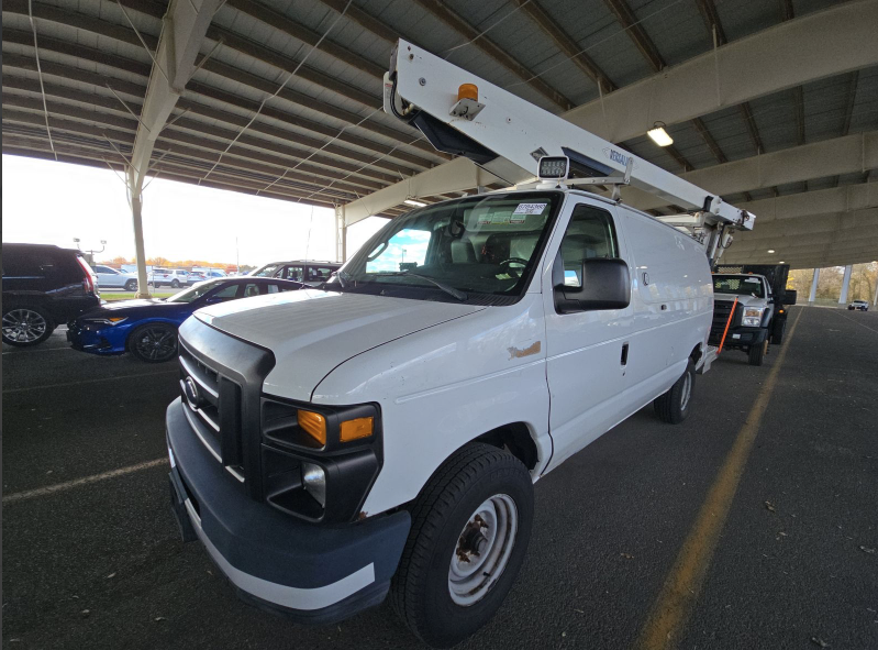 2011 Ford E-Series E-350 Super Duty's photo