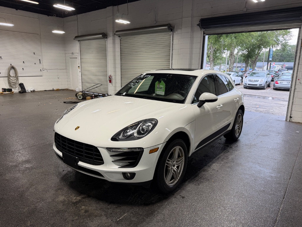 2015 Porsche Macan S's photo