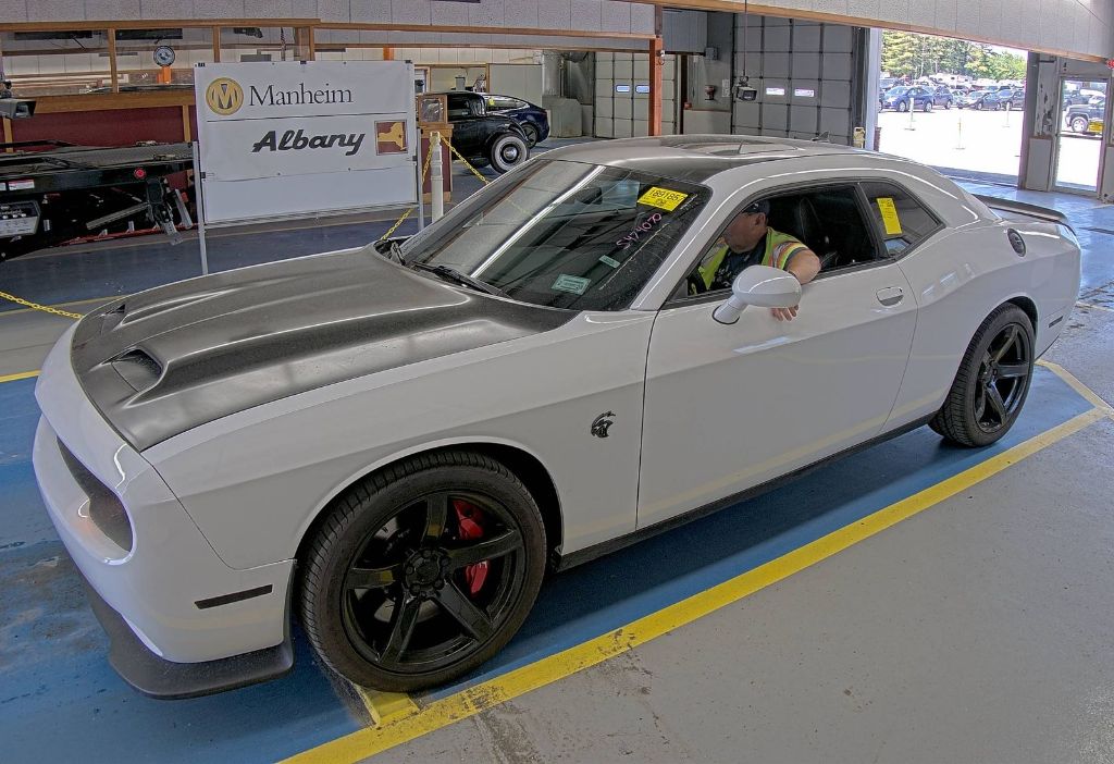 2022 Dodge Challenger SRT Hellcat Redeye Auto's photo